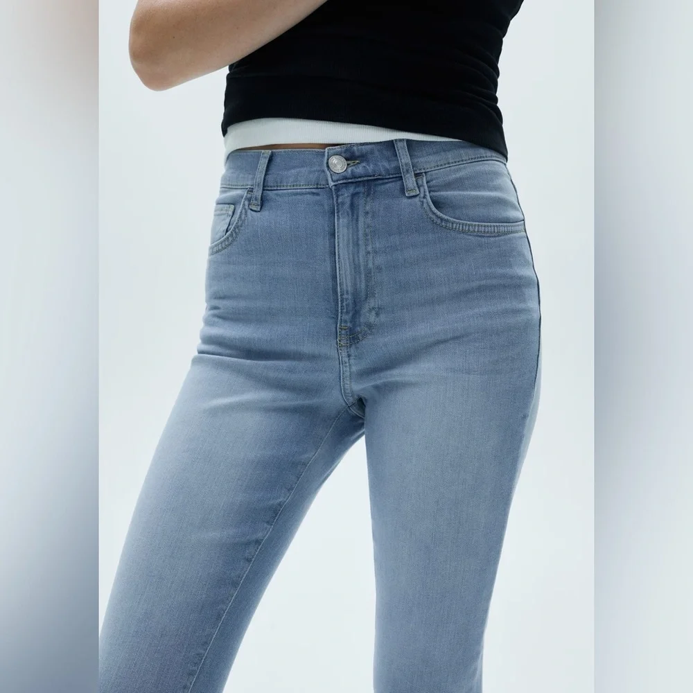Mango Light Blue side opening capri jeans NWT - Picture 6 of 6
